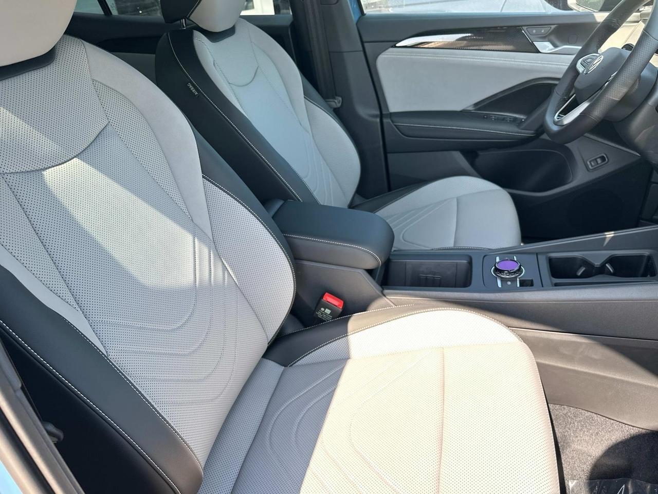 2025 Volkswagen Tiguan 2.0T SE R-Line Black Woodbridge VA