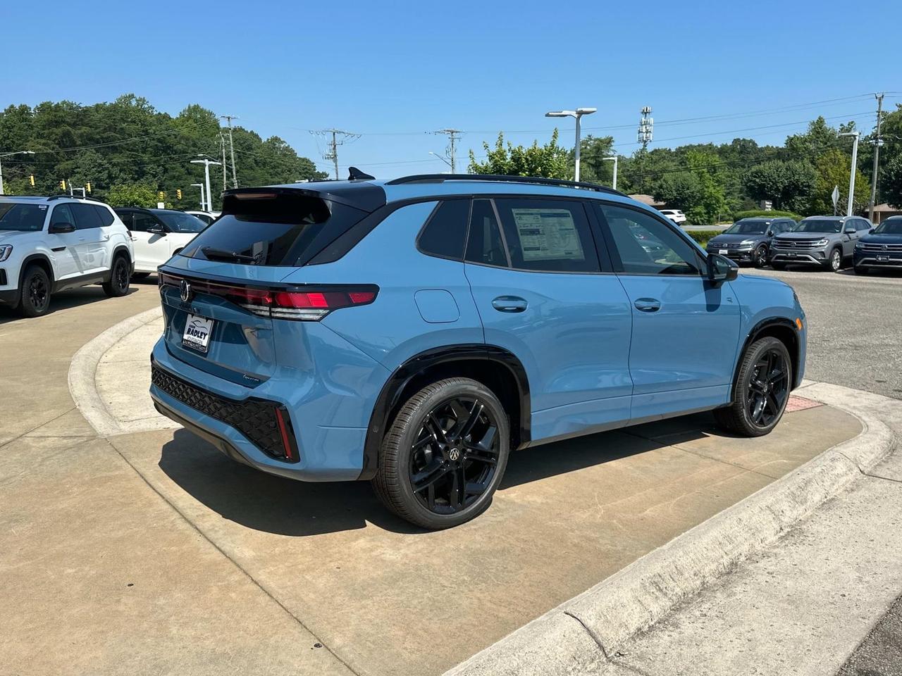 2025 Volkswagen Tiguan 2.0T SE R-Line Black Woodbridge VA