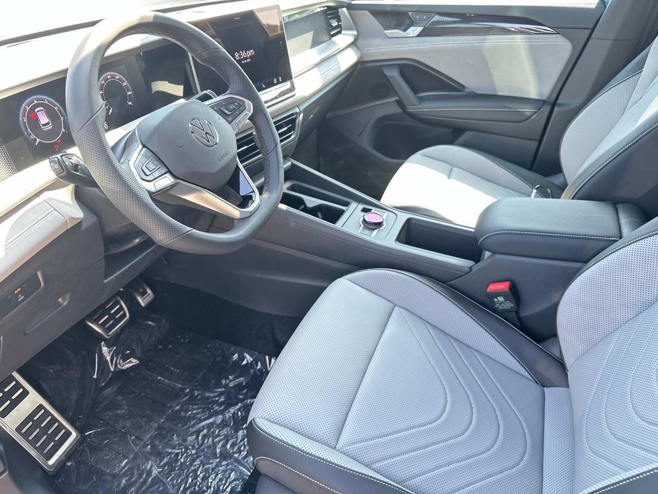 2025 Volkswagen Tiguan 2.0T SE R-Line Black Woodbridge VA