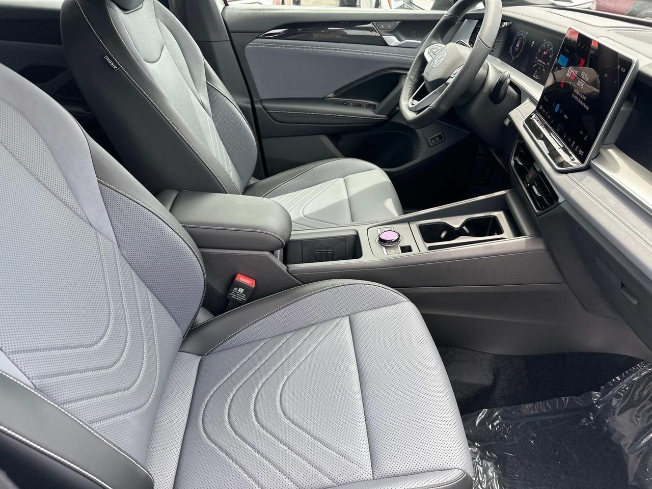 2025 Volkswagen Tiguan 2.0T SE R-Line Black Woodbridge VA