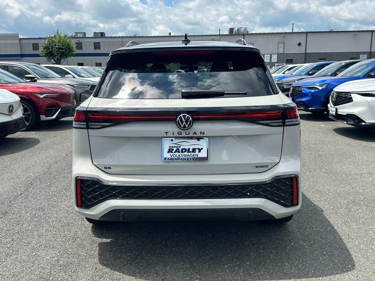 2025 Volkswagen Tiguan 2.0T SE R-Line Black Woodbridge VA