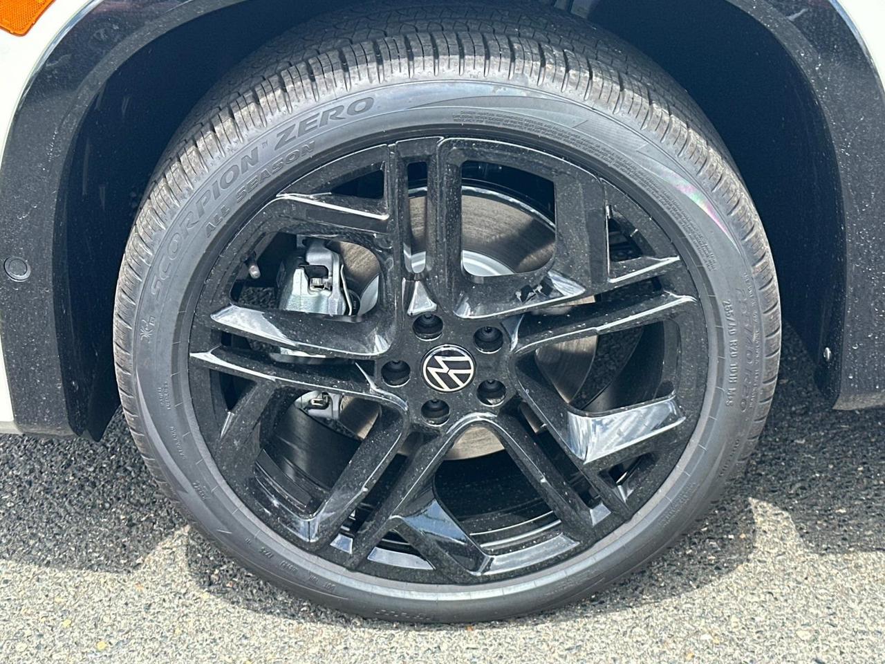 2025 Volkswagen Tiguan 2.0T SE R-Line Black Woodbridge VA