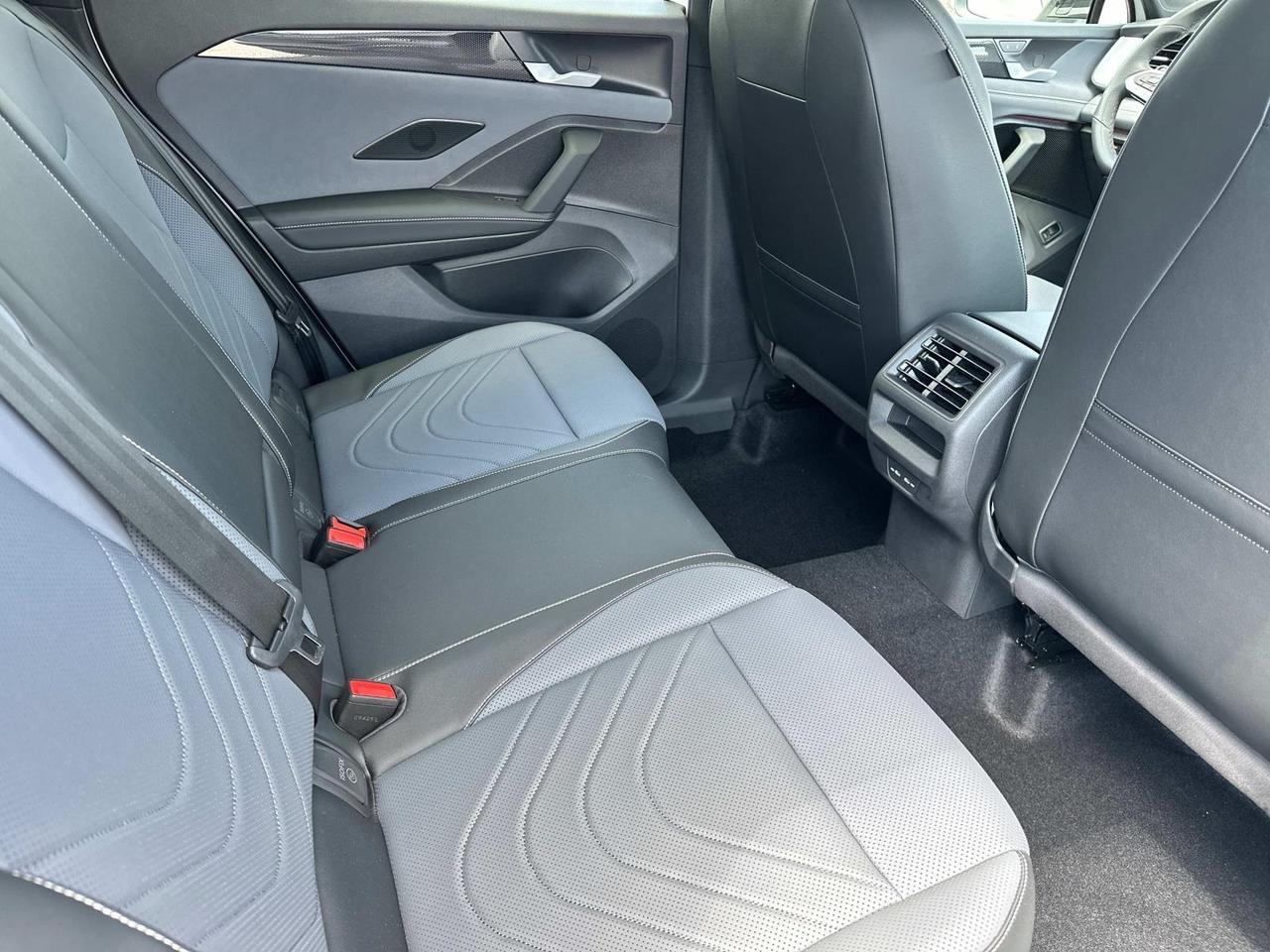 2025 Volkswagen Tiguan 2.0T SE R-Line Black Woodbridge VA