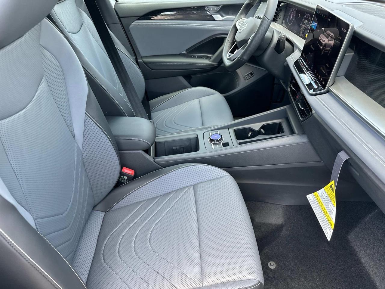 2025 Volkswagen Tiguan 2.0T SE R-Line Black Woodbridge VA