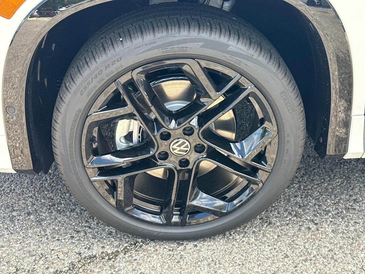 2025 Volkswagen Tiguan 2.0T SE R-Line Black Woodbridge VA