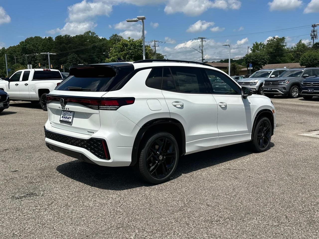 2025 Volkswagen Tiguan 2.0T SE R-Line Black Woodbridge VA