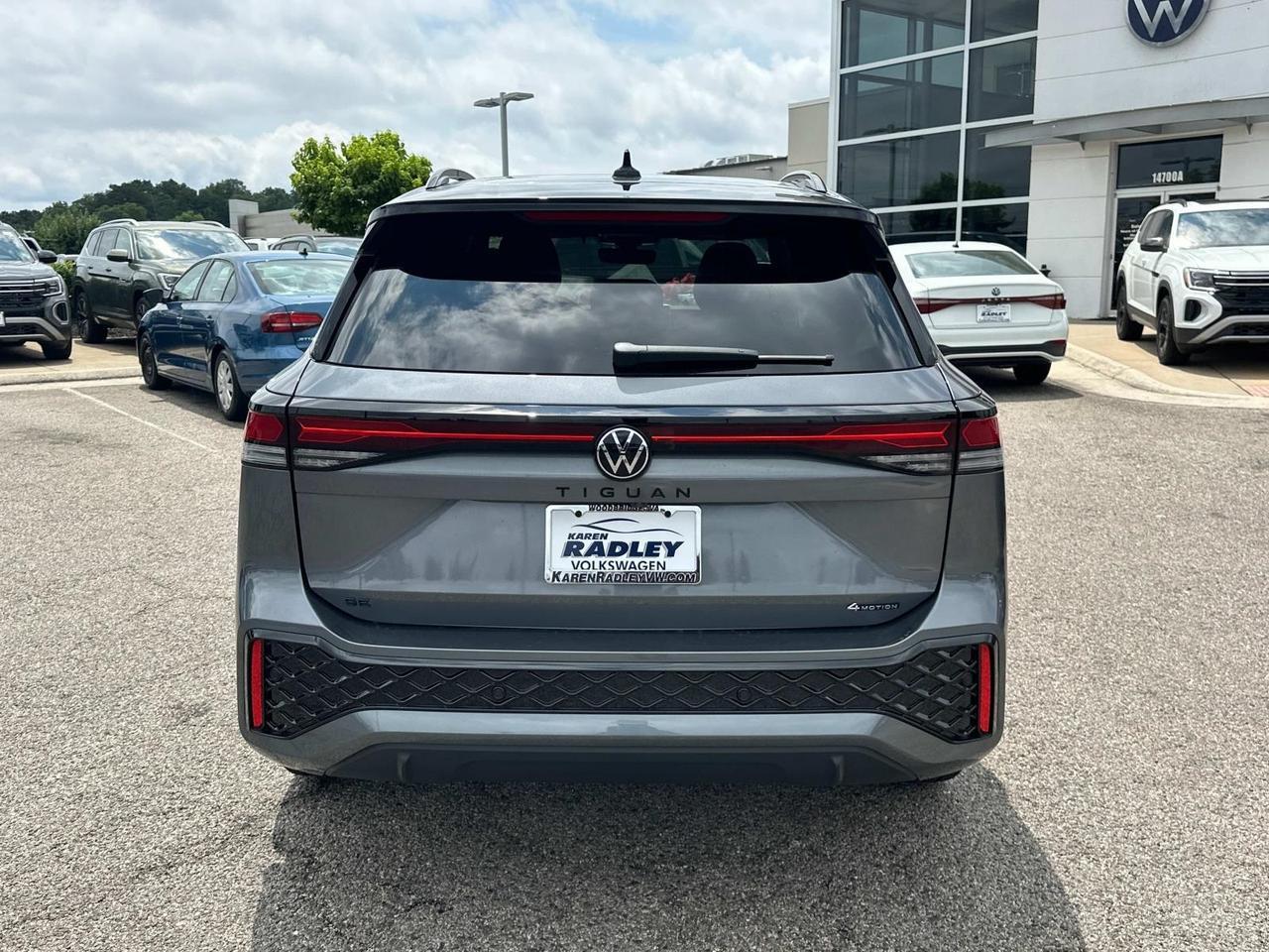 2025 Volkswagen Tiguan 2.0T SE R-Line Black Woodbridge VA