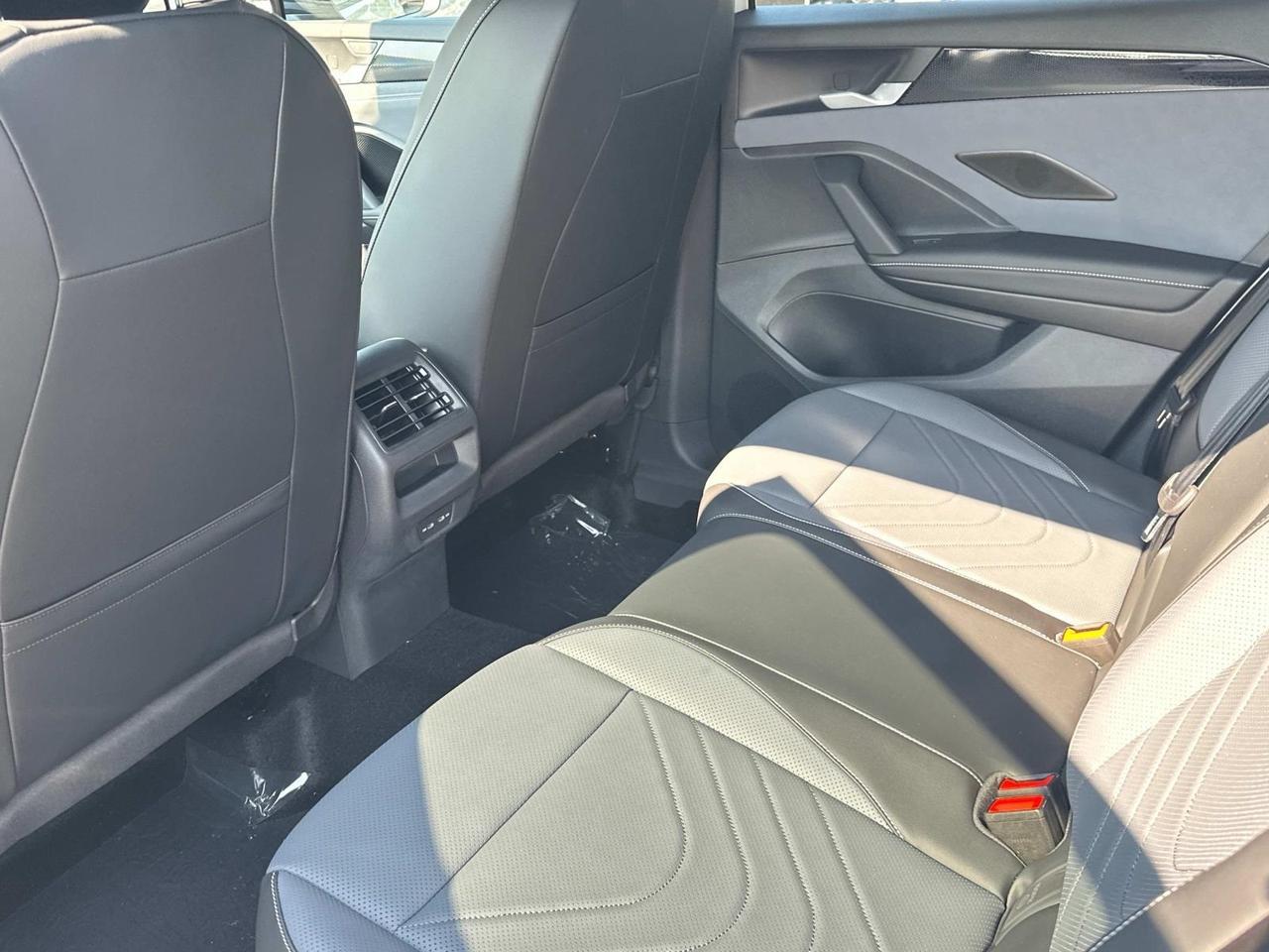 2025 Volkswagen Tiguan 2.0T SE R-Line Black Woodbridge VA