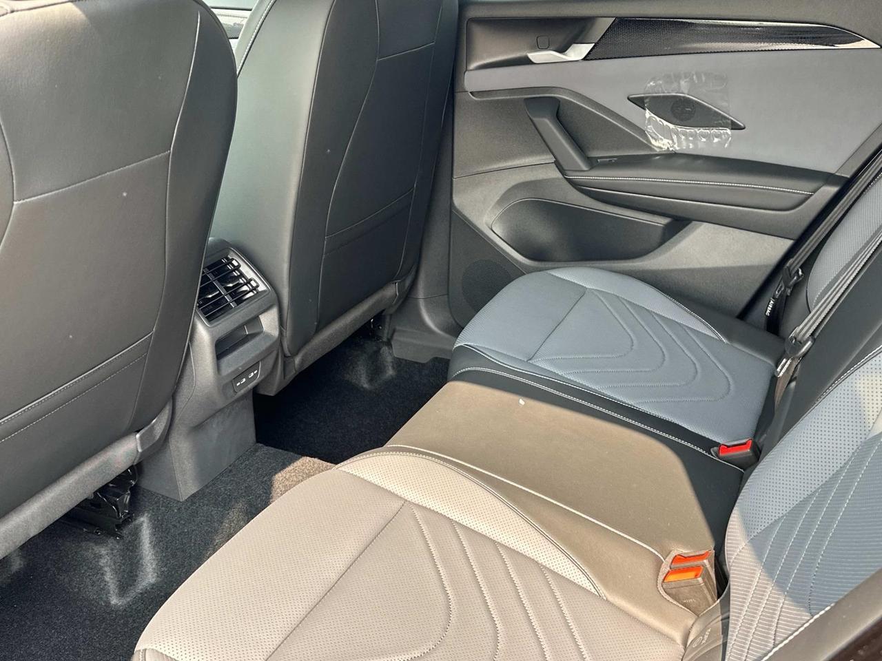 2025 Volkswagen Tiguan 2.0T SE R-Line Black Woodbridge VA