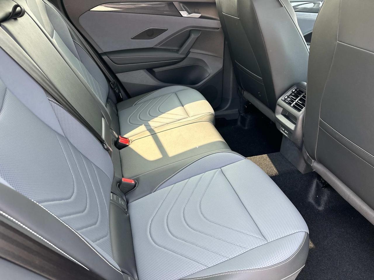 2025 Volkswagen Tiguan 2.0T SE R-Line Black Woodbridge VA