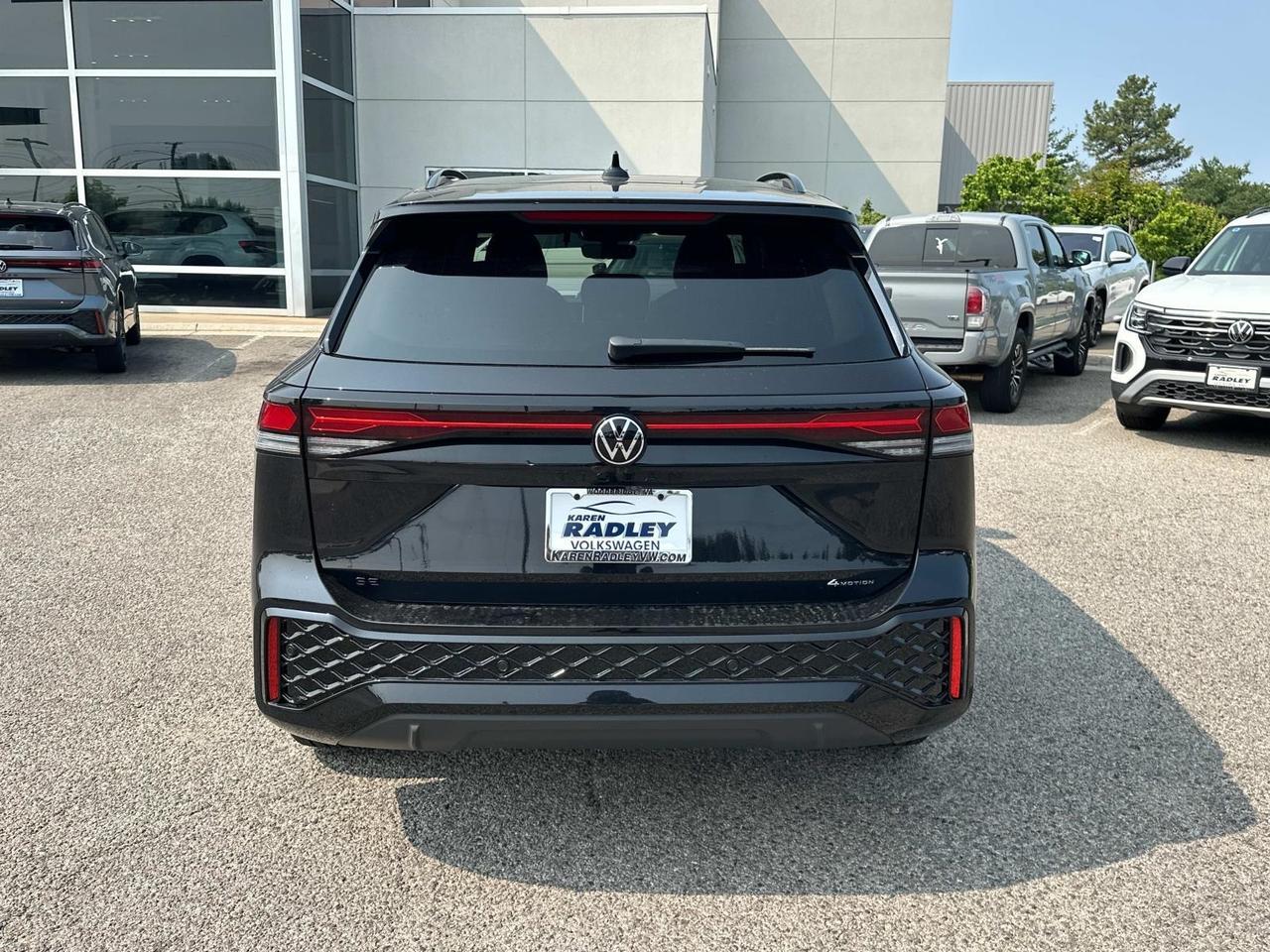 2025 Volkswagen Tiguan 2.0T SE R-Line Black Woodbridge VA