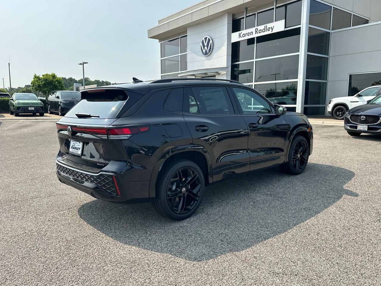 2025 Volkswagen Tiguan 2.0T SE R-Line Black Woodbridge VA