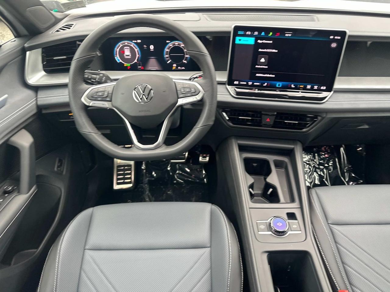 2025 Volkswagen Tiguan 2.0T SE R-Line Black Woodbridge VA