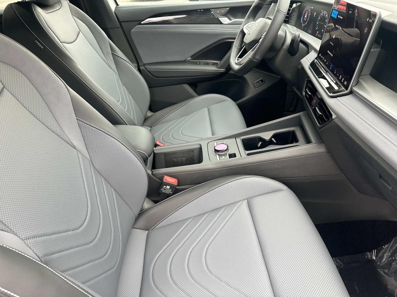 2025 Volkswagen Tiguan 2.0T SE R-Line Black Woodbridge VA