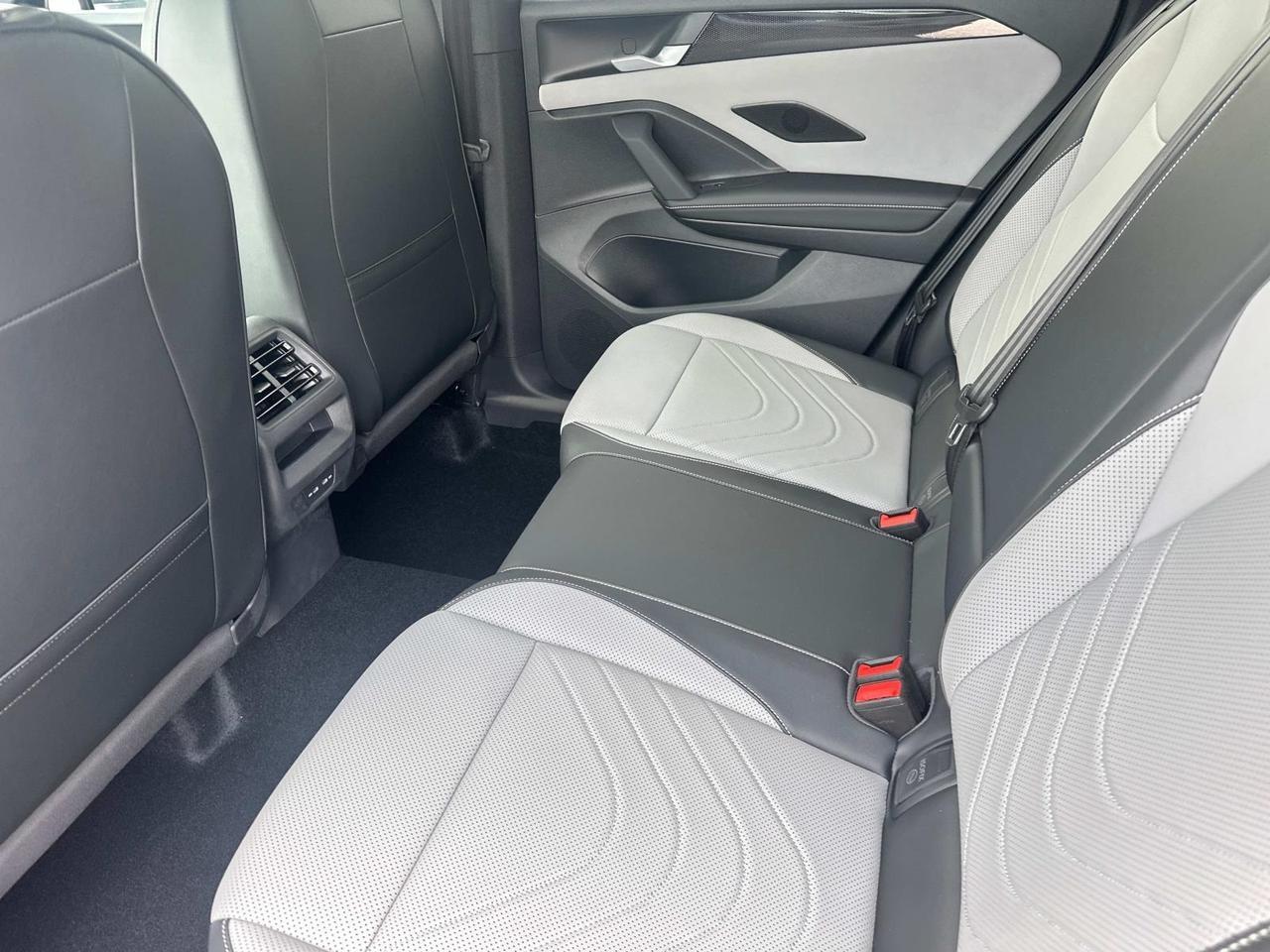 2025 Volkswagen Tiguan 2.0T SE R-Line Black Woodbridge VA