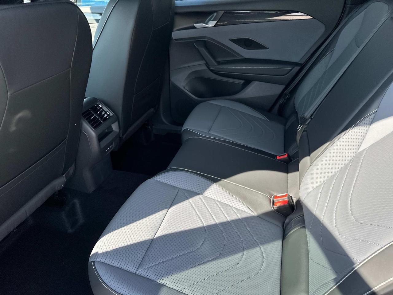 2025 Volkswagen Tiguan 2.0T SE R-Line Black Woodbridge VA