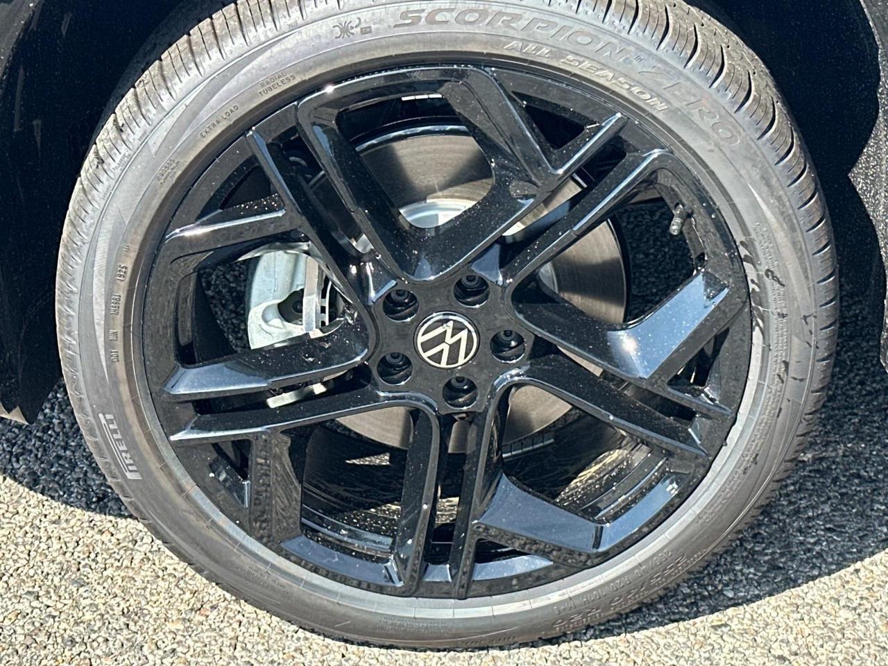 2025 Volkswagen Tiguan 2.0T SE R-Line Black Woodbridge VA