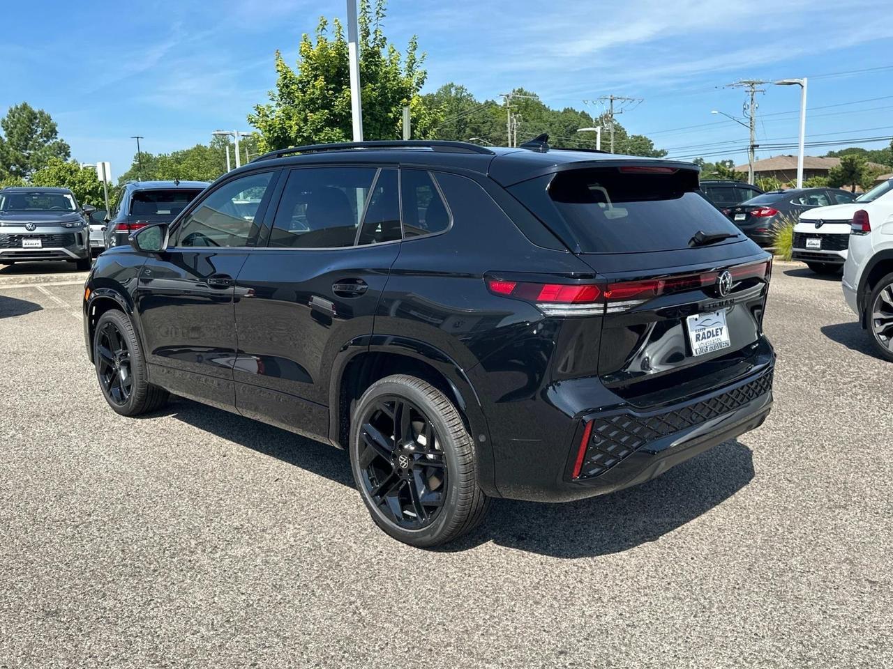 2025 Volkswagen Tiguan 2.0T SE R-Line Black Woodbridge VA