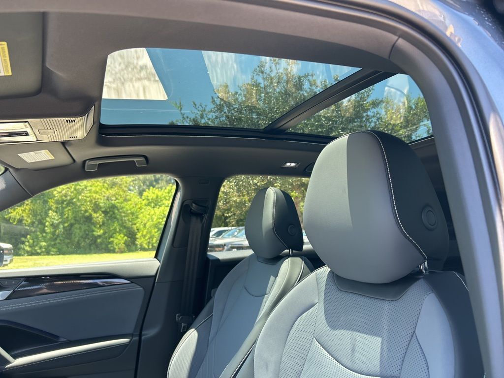 2025 Volkswagen Tiguan 2.0T SE R-Line Black Tampa FL