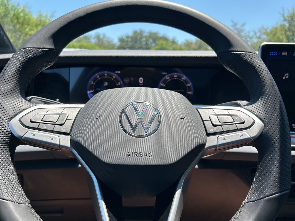 2025 Volkswagen Tiguan 2.0T SE R-Line Black Tampa FL
