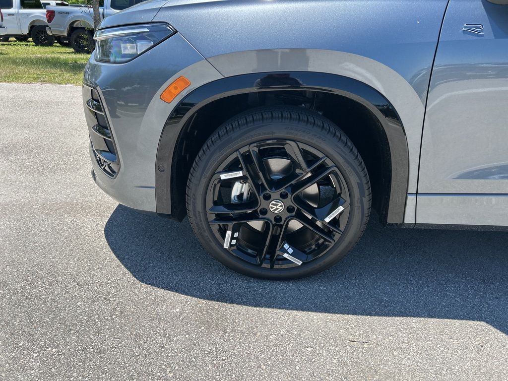 2025 Volkswagen Tiguan 2.0T SE R-Line Black Tampa FL