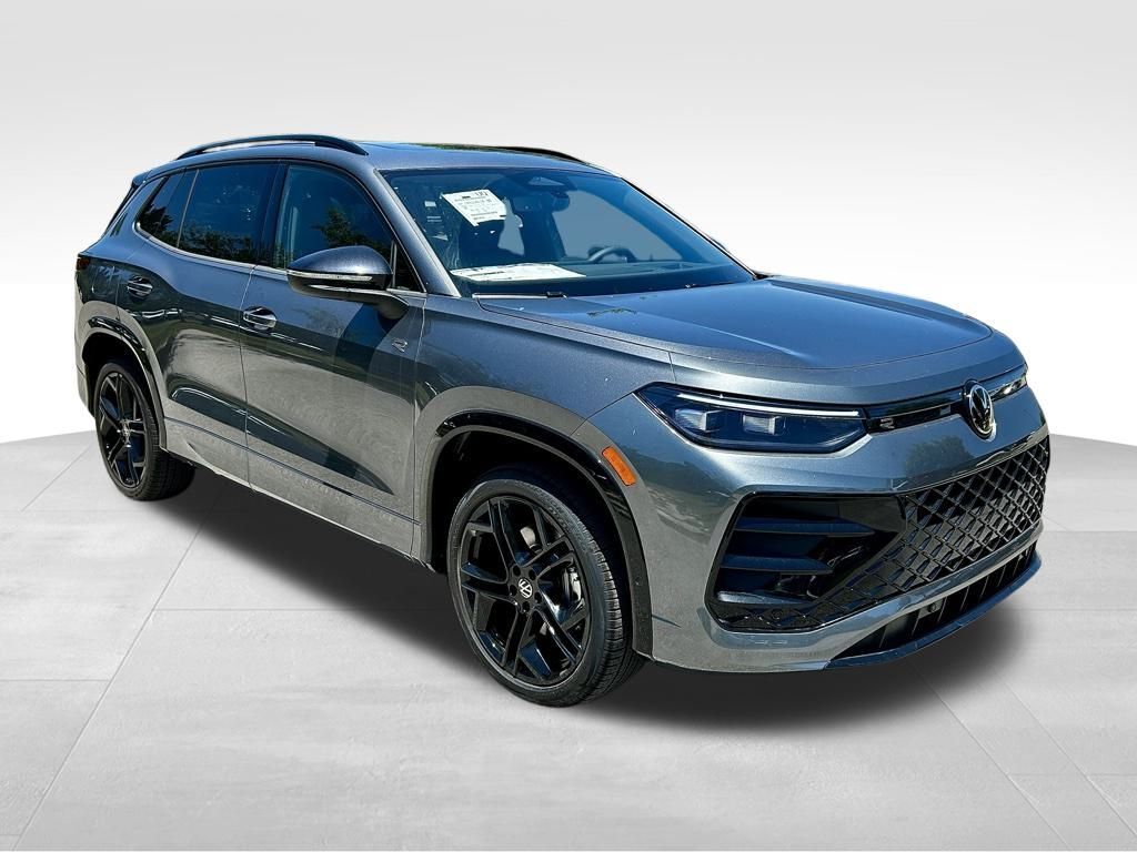 2025 Volkswagen Tiguan 2.0T SE R-Line Black Tampa FL