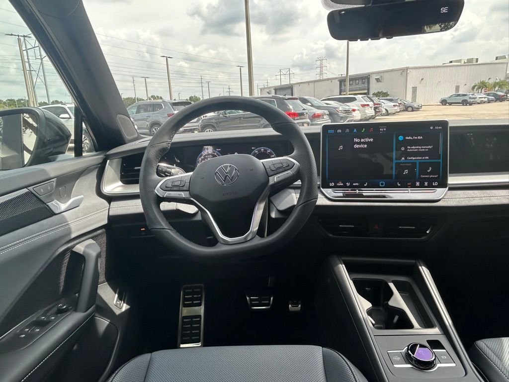 2025 Volkswagen Tiguan 2.0T SE R-Line Black Tampa FL