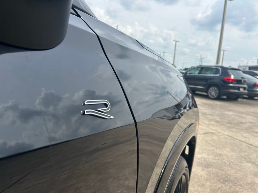 2025 Volkswagen Tiguan 2.0T SE R-Line Black Tampa FL