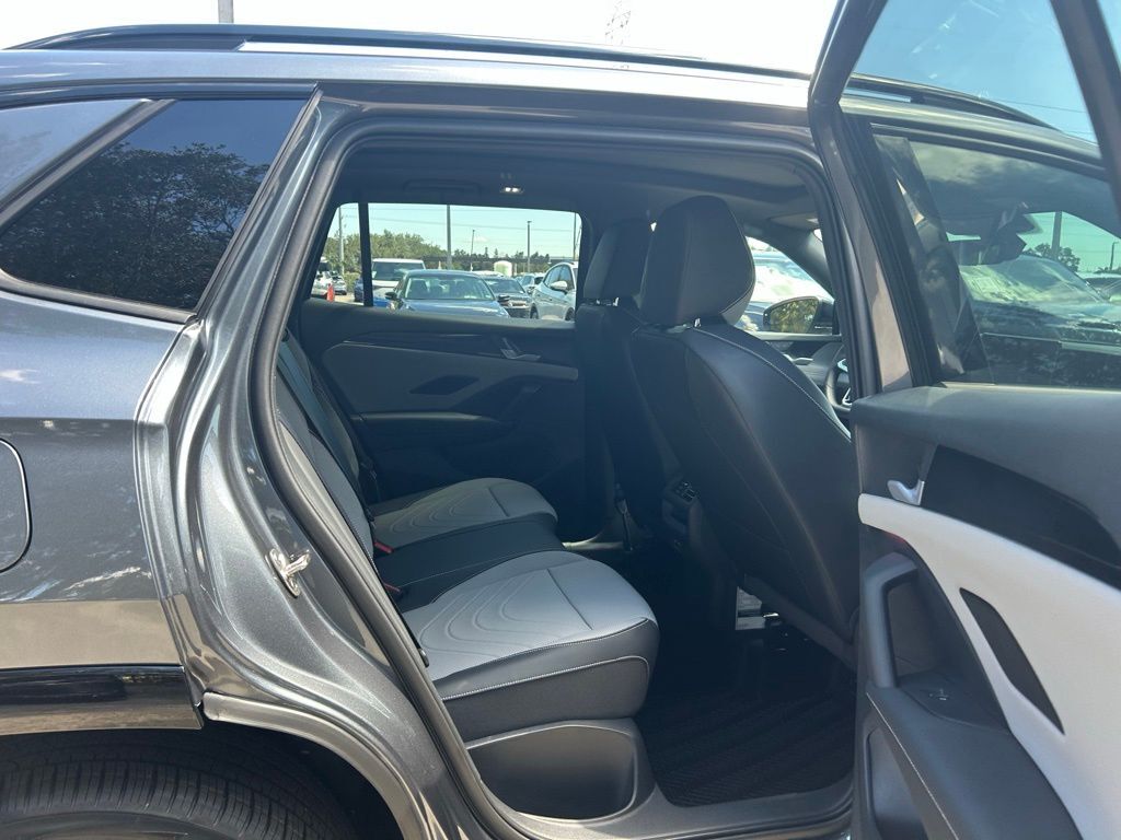 2025 Volkswagen Tiguan 2.0T SE R-Line Black Tampa FL