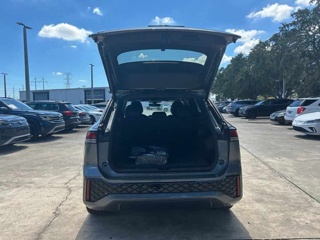 2025 Volkswagen Tiguan 2.0T SE R-Line Black Tampa FL