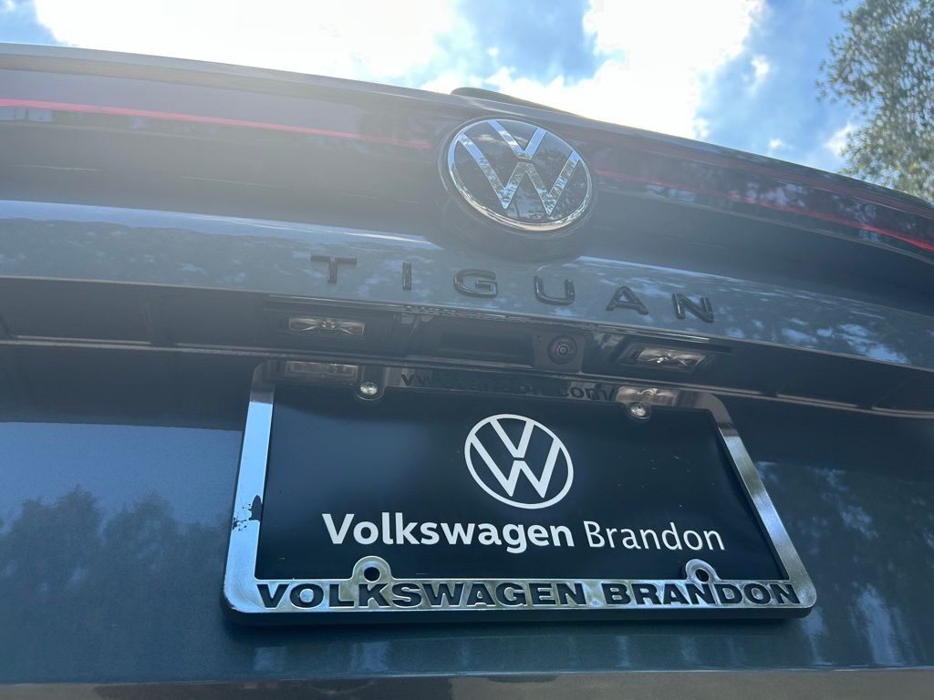 2025 Volkswagen Tiguan 2.0T SE R-Line Black Tampa FL