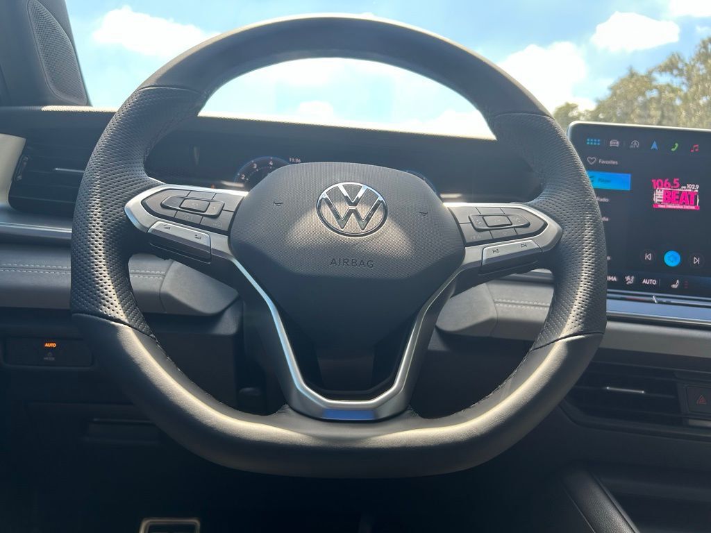 2025 Volkswagen Tiguan 2.0T SE R-Line Black Tampa FL