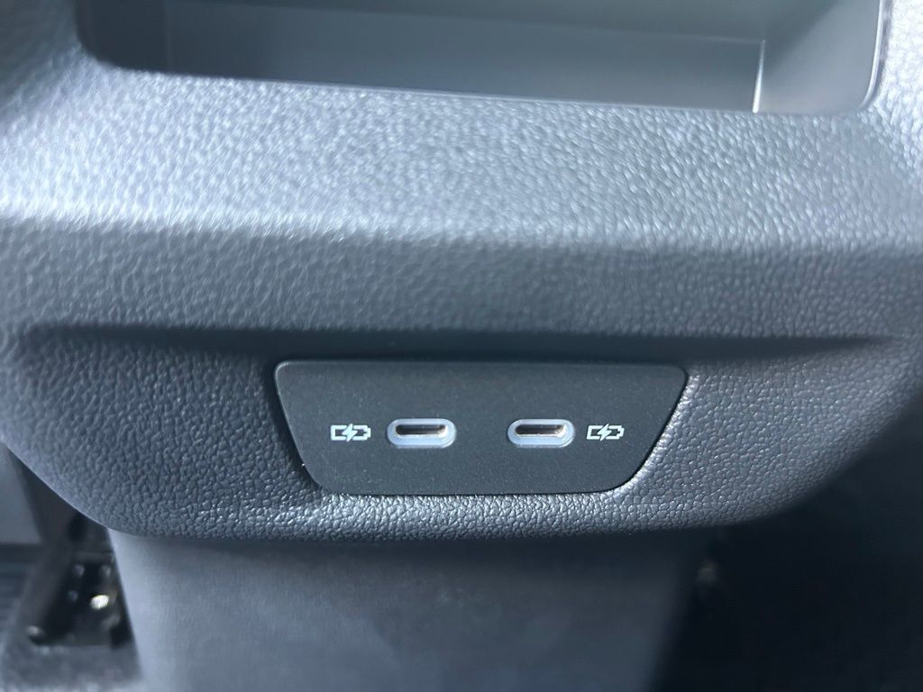 2025 Volkswagen Tiguan 2.0T SE R-Line Black Tampa FL