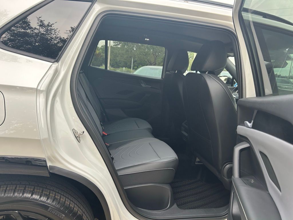 2025 Volkswagen Tiguan 2.0T SE R-Line Black Tampa FL