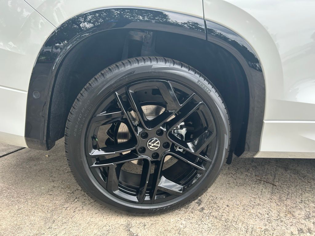 2025 Volkswagen Tiguan 2.0T SE R-Line Black Tampa FL