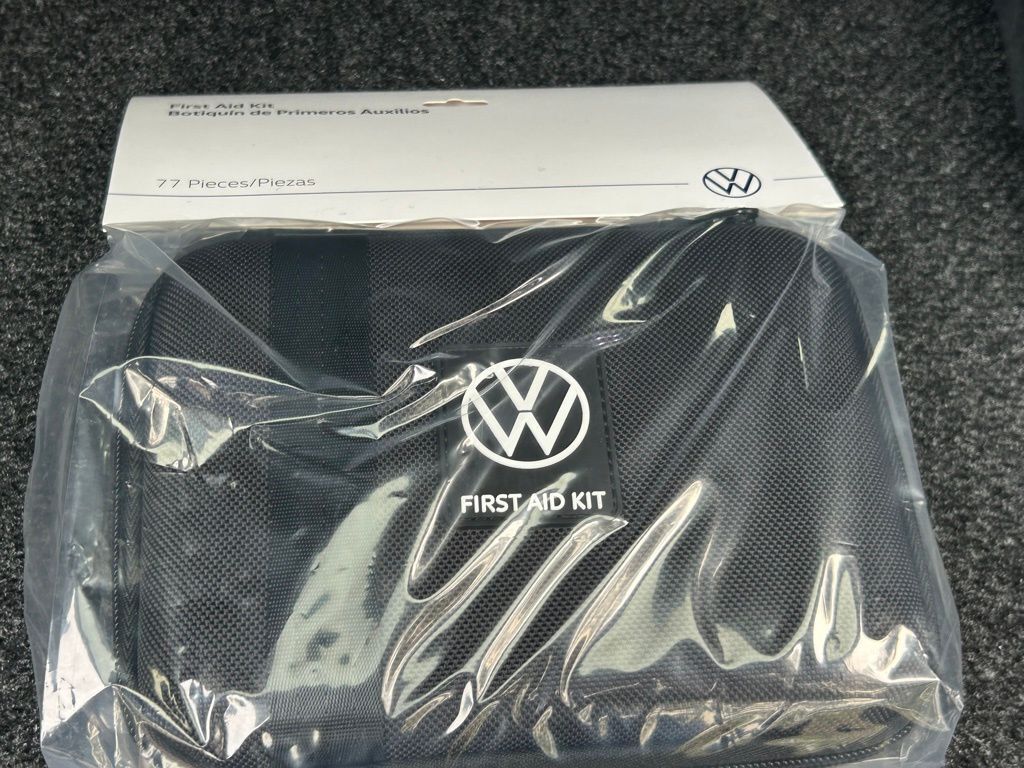 2025 Volkswagen Tiguan 2.0T SE R-Line Black Tampa FL