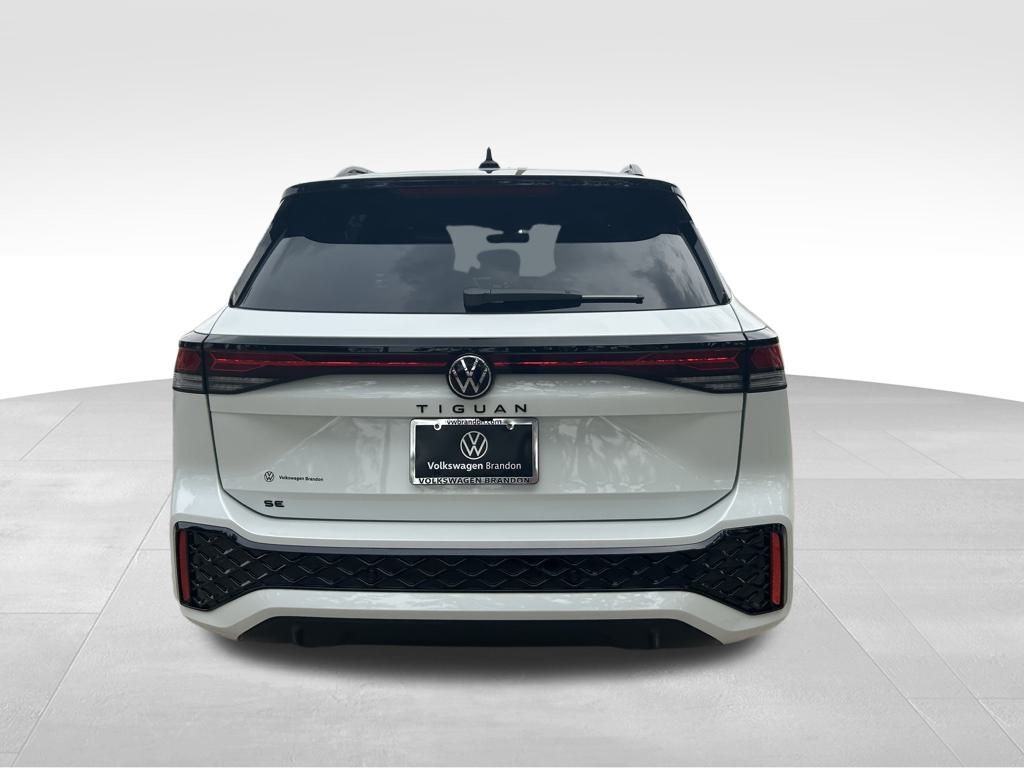 2025 Volkswagen Tiguan 2.0T SE R-Line Black Tampa FL