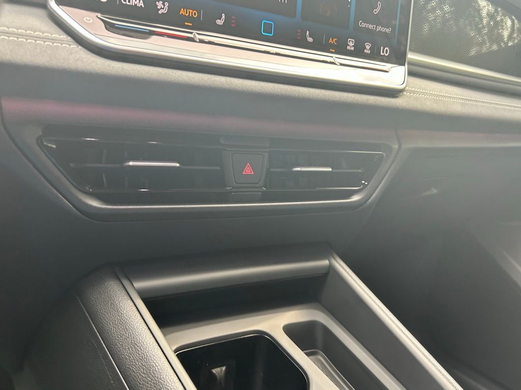 2025 Volkswagen Tiguan 2.0T SE R-Line Black Tampa FL