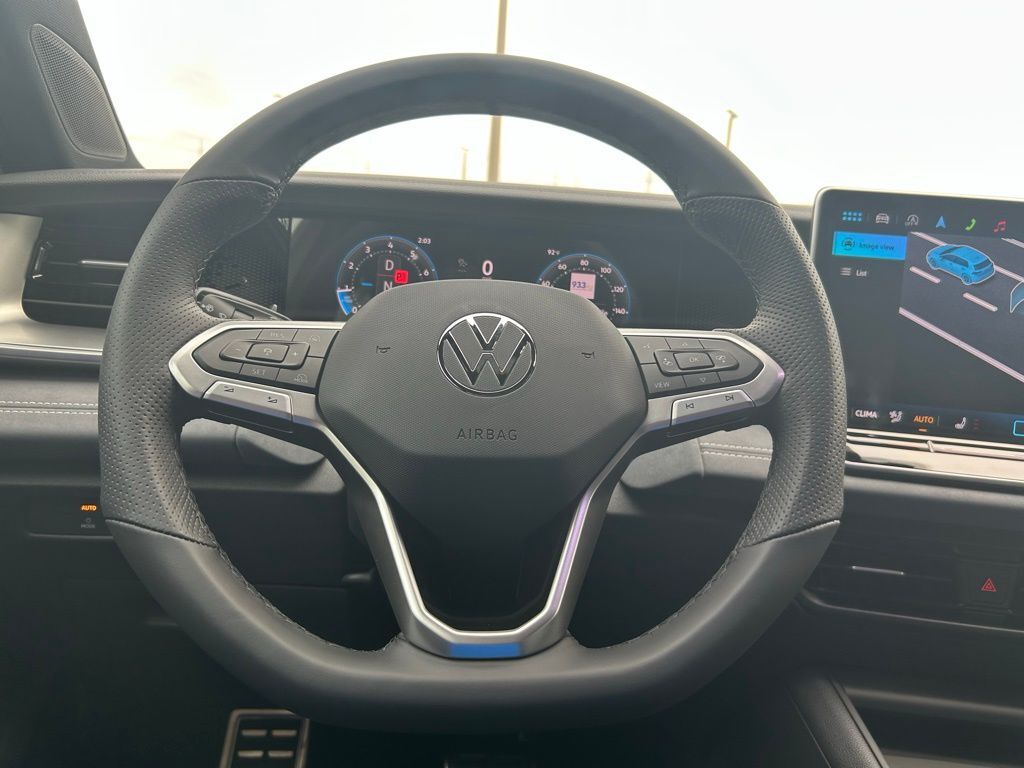 2025 Volkswagen Tiguan 2.0T SE R-Line Black Tampa FL