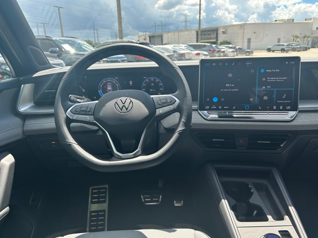 2025 Volkswagen Tiguan 2.0T SE R-Line Black Tampa FL