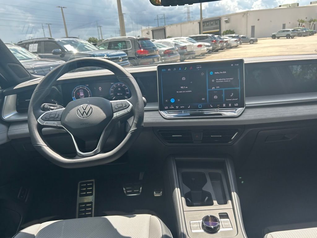 2025 Volkswagen Tiguan 2.0T SE R-Line Black Tampa FL