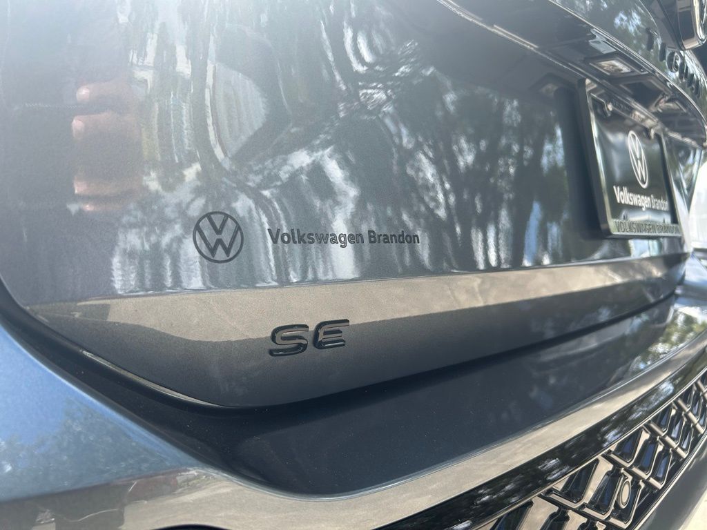 2025 Volkswagen Tiguan 2.0T SE R-Line Black Tampa FL