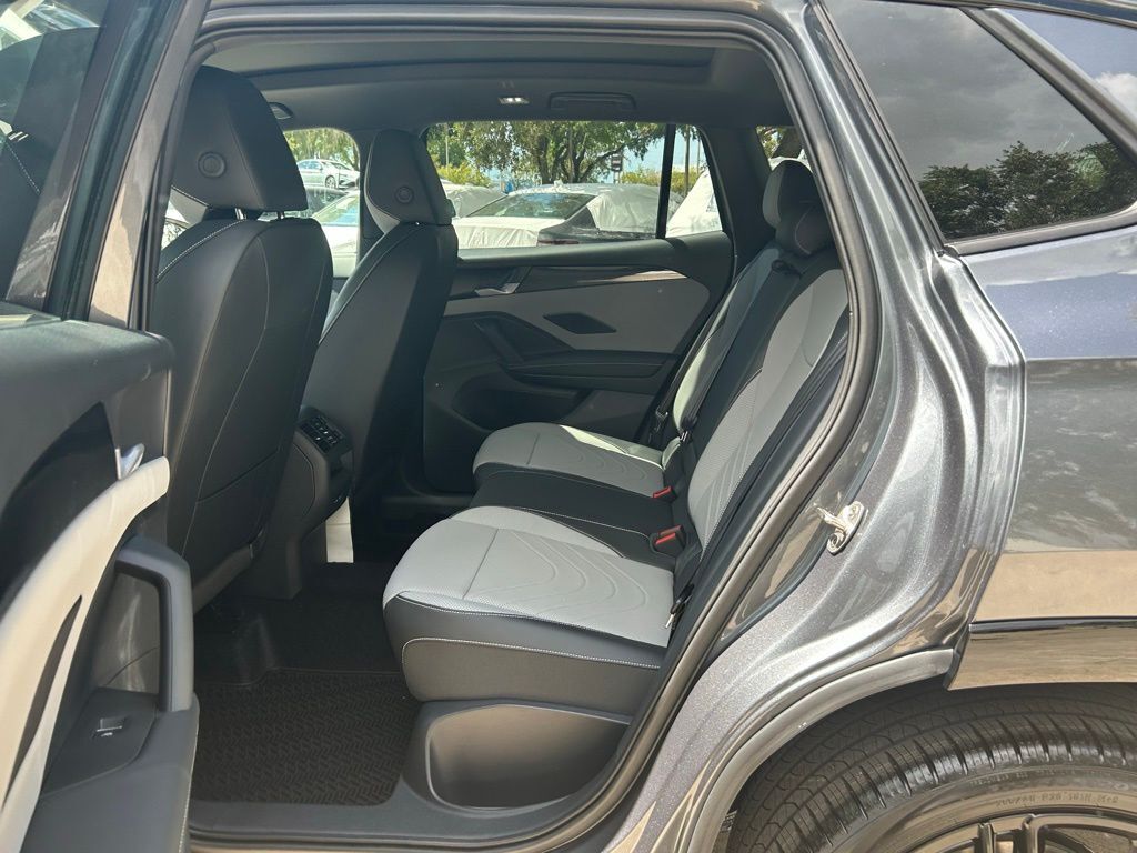 2025 Volkswagen Tiguan 2.0T SE R-Line Black Tampa FL