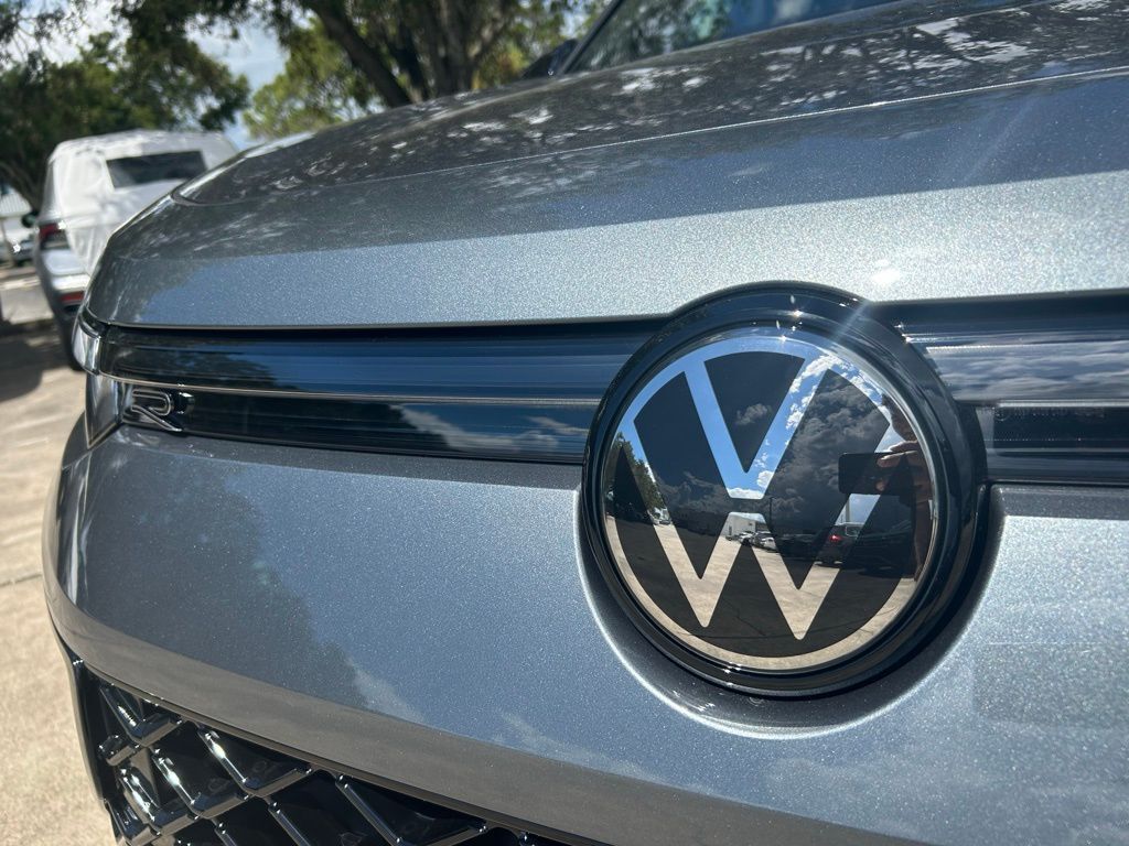 2025 Volkswagen Tiguan 2.0T SE R-Line Black Tampa FL
