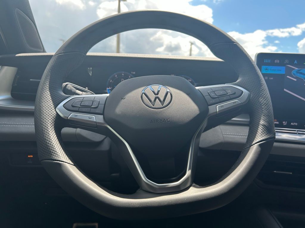 2025 Volkswagen Tiguan 2.0T SE R-Line Black Tampa FL