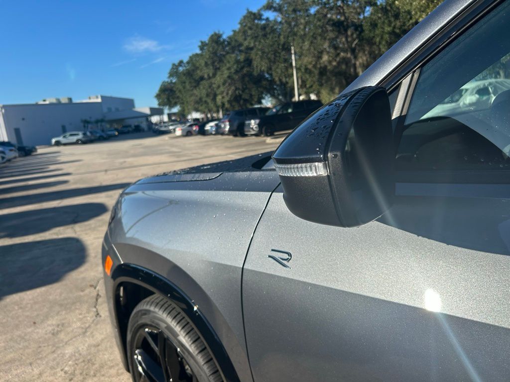 2025 Volkswagen Tiguan 2.0T SE R-Line Black Tampa FL