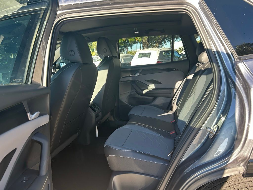 2025 Volkswagen Tiguan 2.0T SE R-Line Black Tampa FL