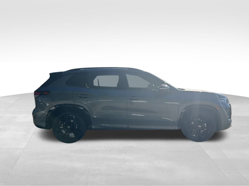 2025 Volkswagen Tiguan 2.0T SE R-Line Black Tampa FL