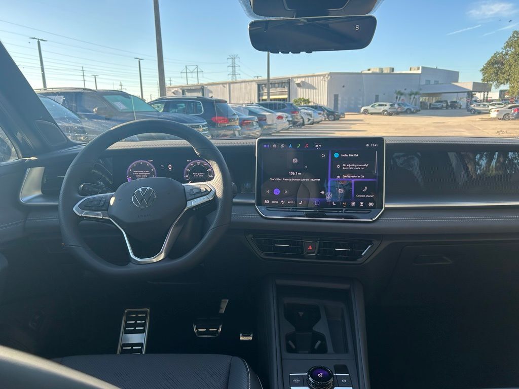 2025 Volkswagen Tiguan 2.0T SE R-Line Black Tampa FL