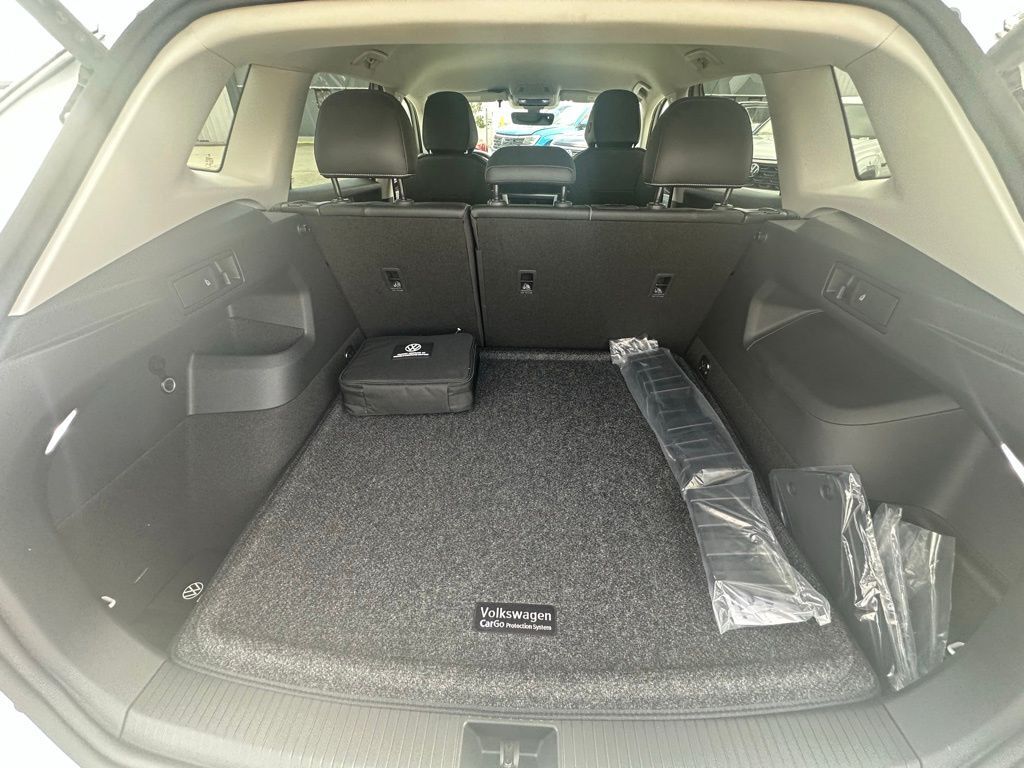 2025 Volkswagen Tiguan 2.0T SE Tampa FL